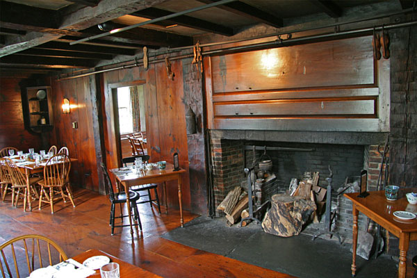 Salem-Cross-Inn_Peregrine-White-Room The Peregrine White Room with fireplace and spit.