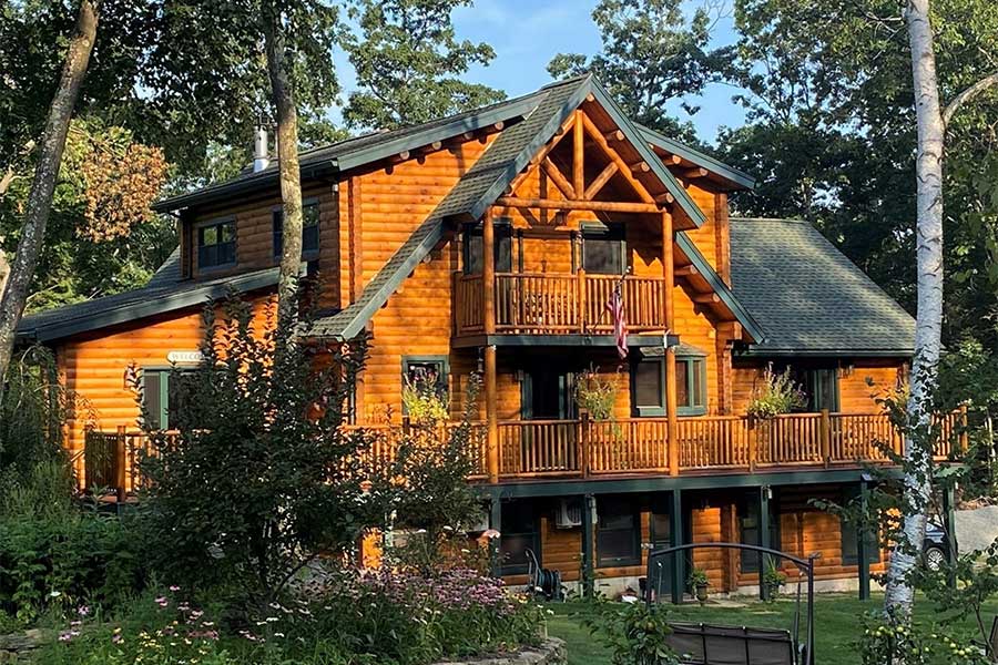 An image of local lodging near the Salem Cross Inn.